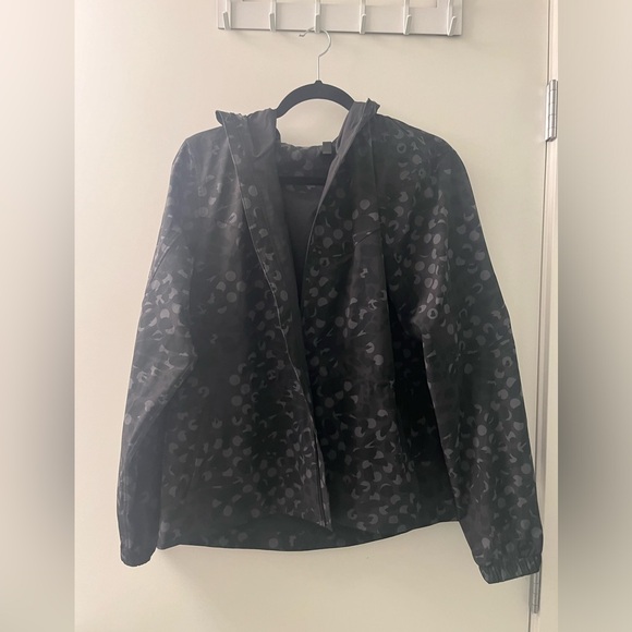 Lululemon Water Repellant Jacket - Picture 10 of 12